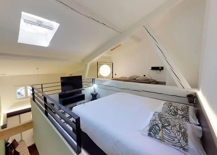 Mihotel Comte * Lyon