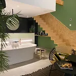 Mihotel Comte ליון