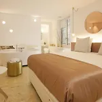 Mihotel Comte מלון *