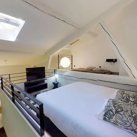 Mihotel Comte * Lyon