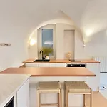 Mihotel Comte *