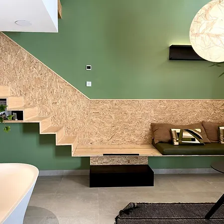 Mihotel Comte ליון